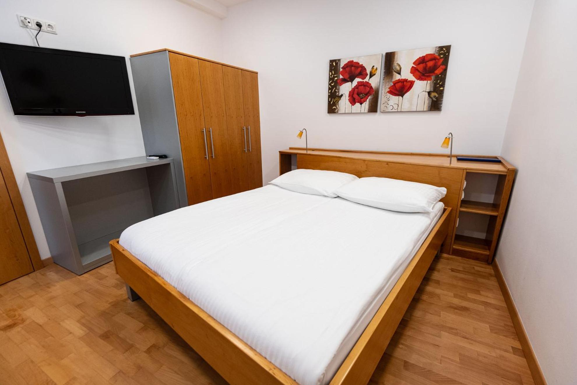 Apartmaji In Sobe Ramar Straza ภายนอก รูปภาพ